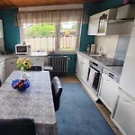 Familienfreundliche Eulennest Apartman